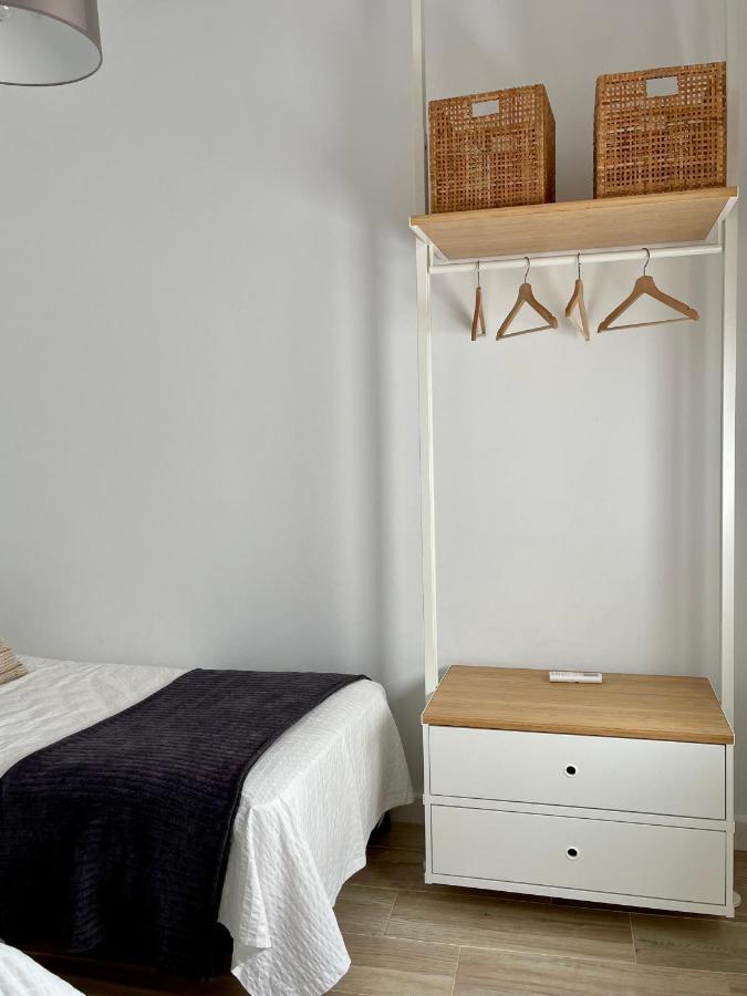 Apartamentos La Higuera 1 Rota Bagian luar foto